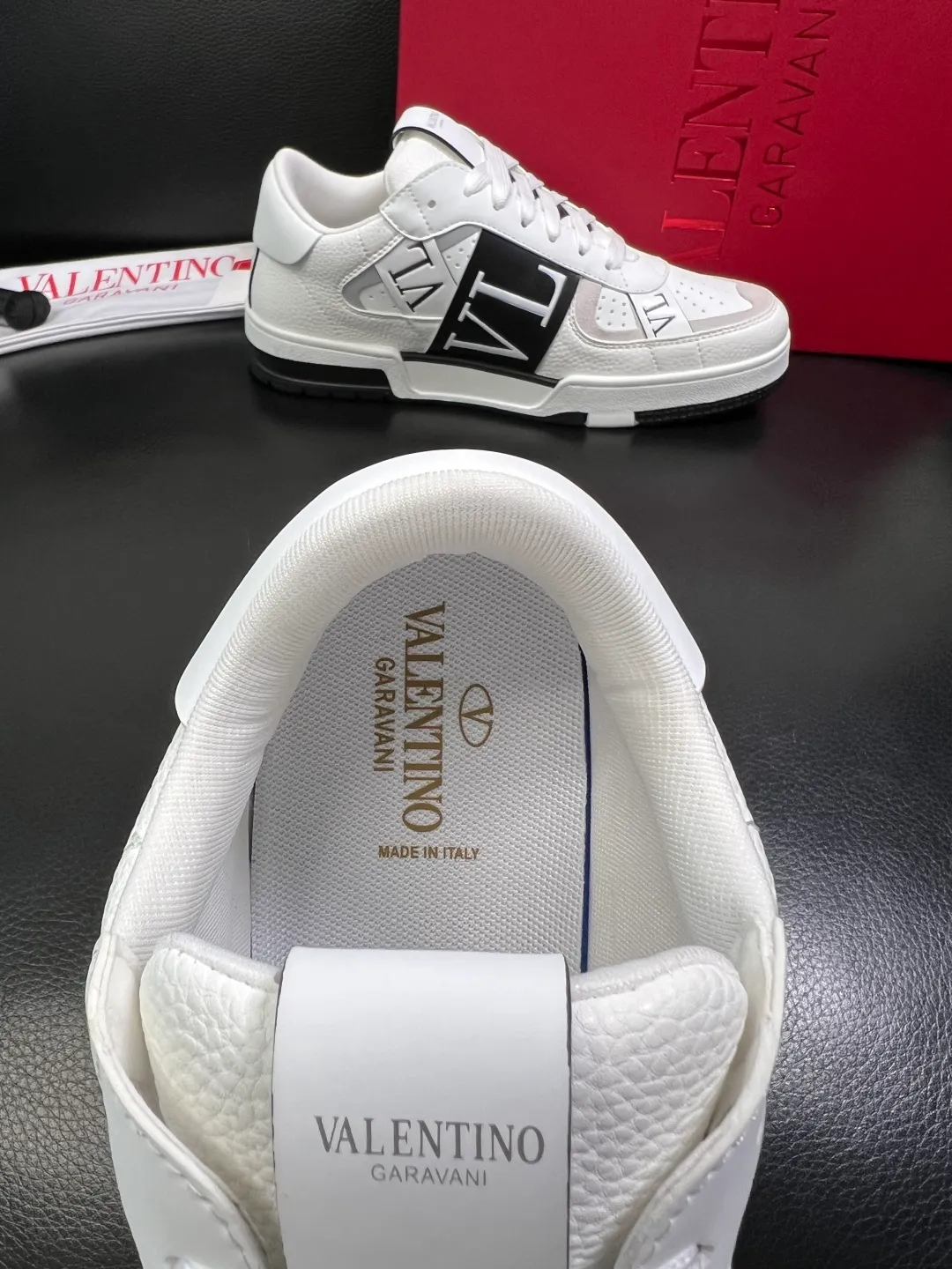 Men's shoes 💰660 VALENTINO High quality top craftsmanship Valentino, sports sneakers counter synchronization, uppers imported from Italy, high-quality splicing colorful complex crafts, imported cowhide lining soft and comfortable, soles: original soles specially provided by the original factory, T men's shoes 💰U exclusive movable molded soles super comfortable, original factory and single goods, welcome to compare, couple size 39-44 (customized 45)